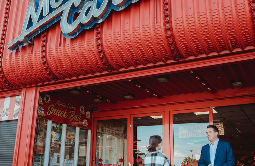 Harkers Amusements and Bingo take centre stage in MP’s winning Seaside Selfie