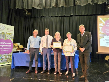 Prestatyn and Denbigh strike gold in Wales in Bloom contest