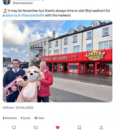 Harkers Amusements and Bingo take centre stage in MP’s winning Seaside Selfie